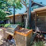 Modern Country Retreat Close To Sonoma Plaza