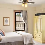 Sonoma Hotel