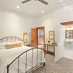 Sonoma Hotel