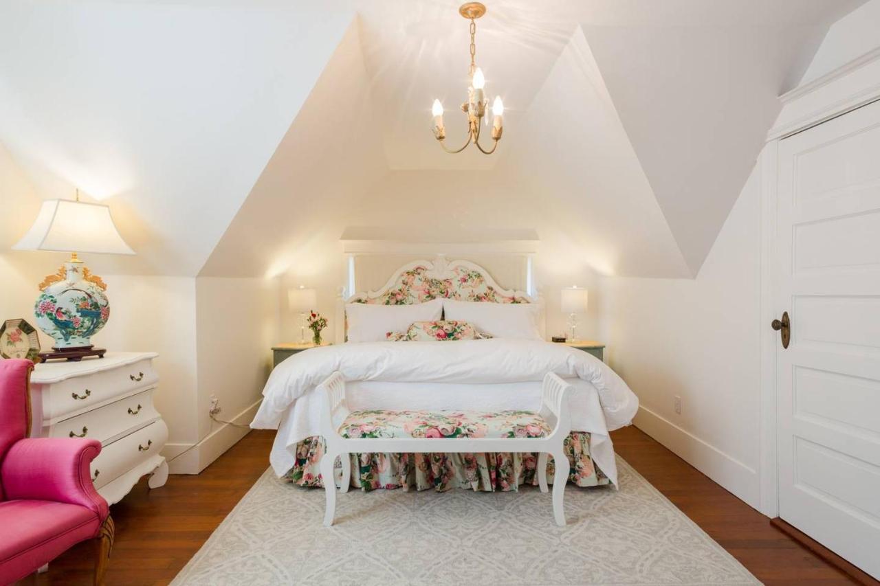 Bed & Breakfast Bancroft Of *