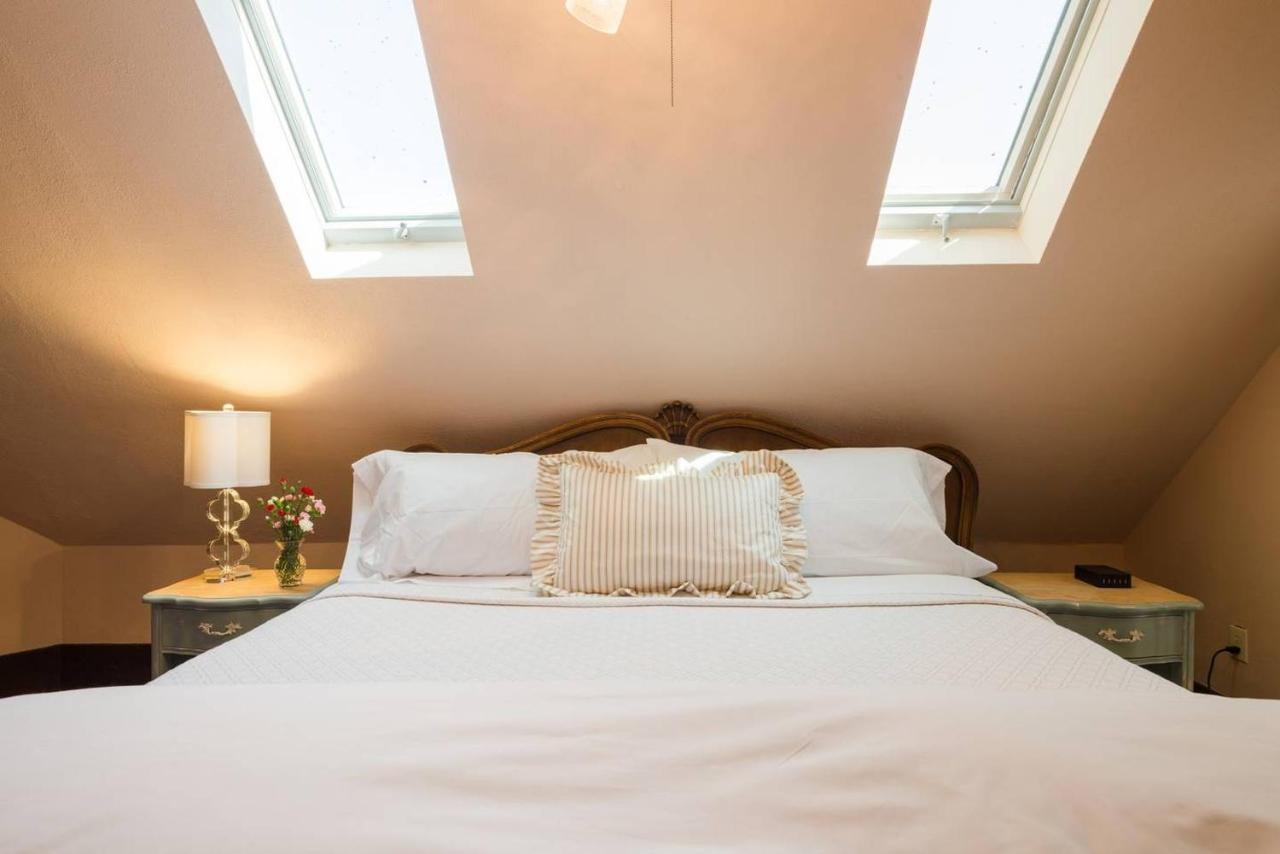 Bancroft Of Bed & Breakfast *