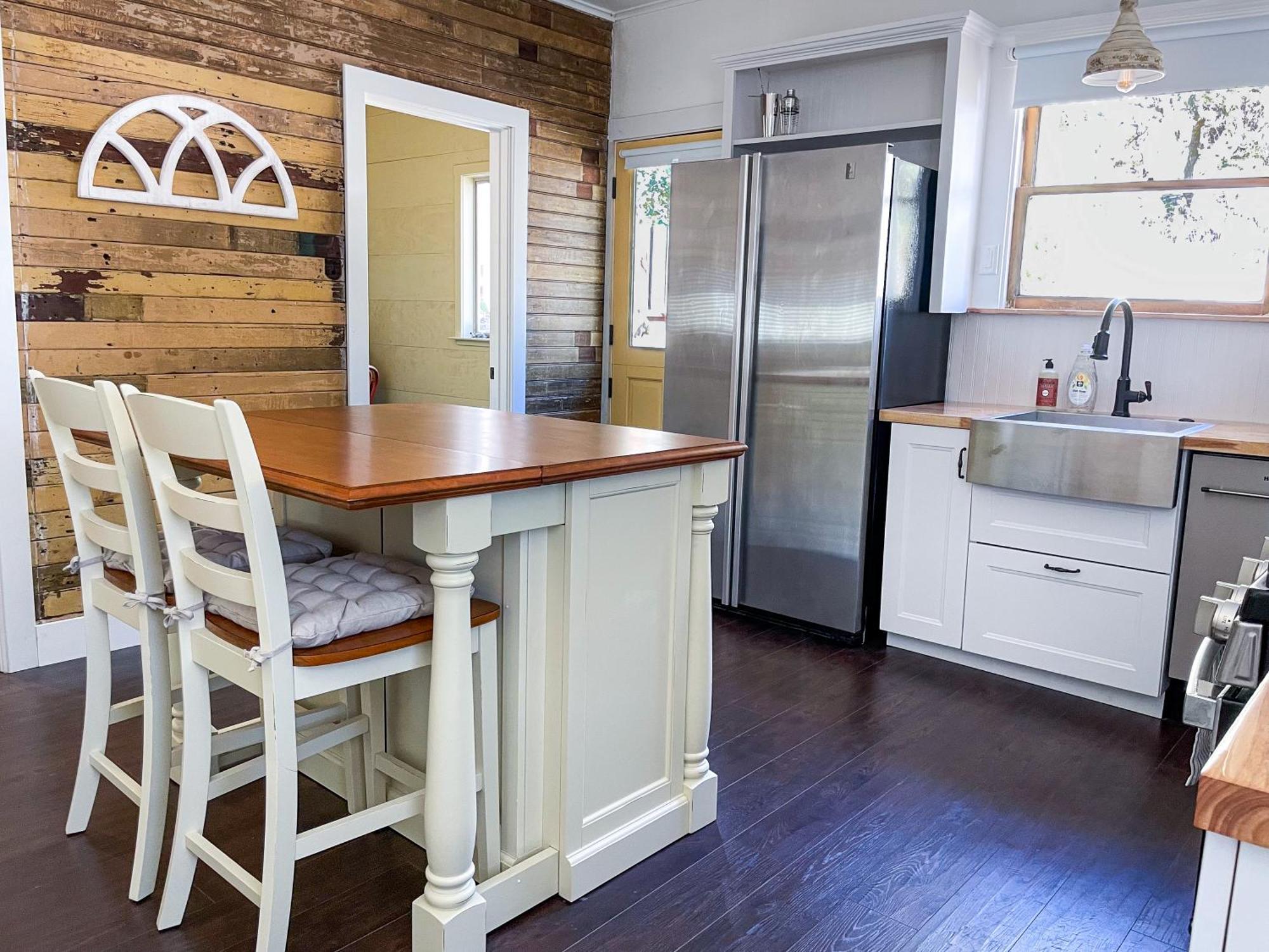 Timeless Charm, Modern Comfort Close To Everything * Sonoma