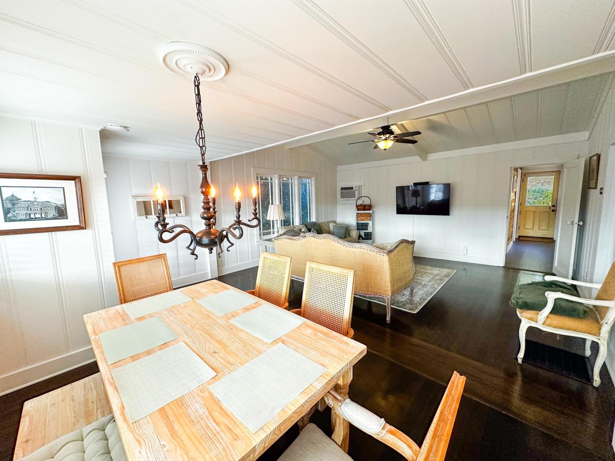 Holiday home Timeless Charm, Modern Comfort Close To Everything