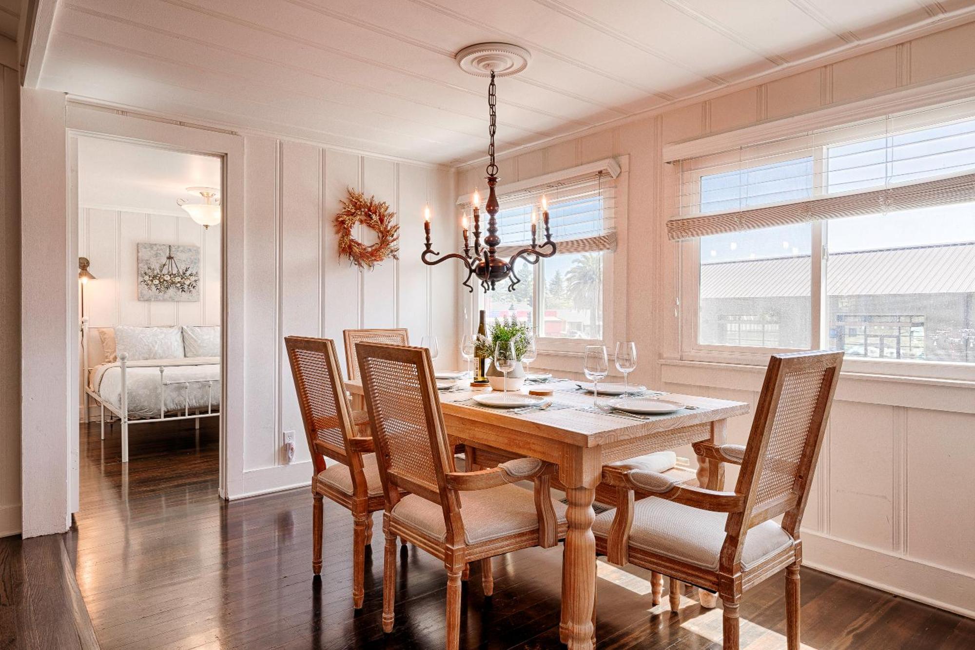 Timeless Charm, Modern Comfort Close To Everything * Sonoma