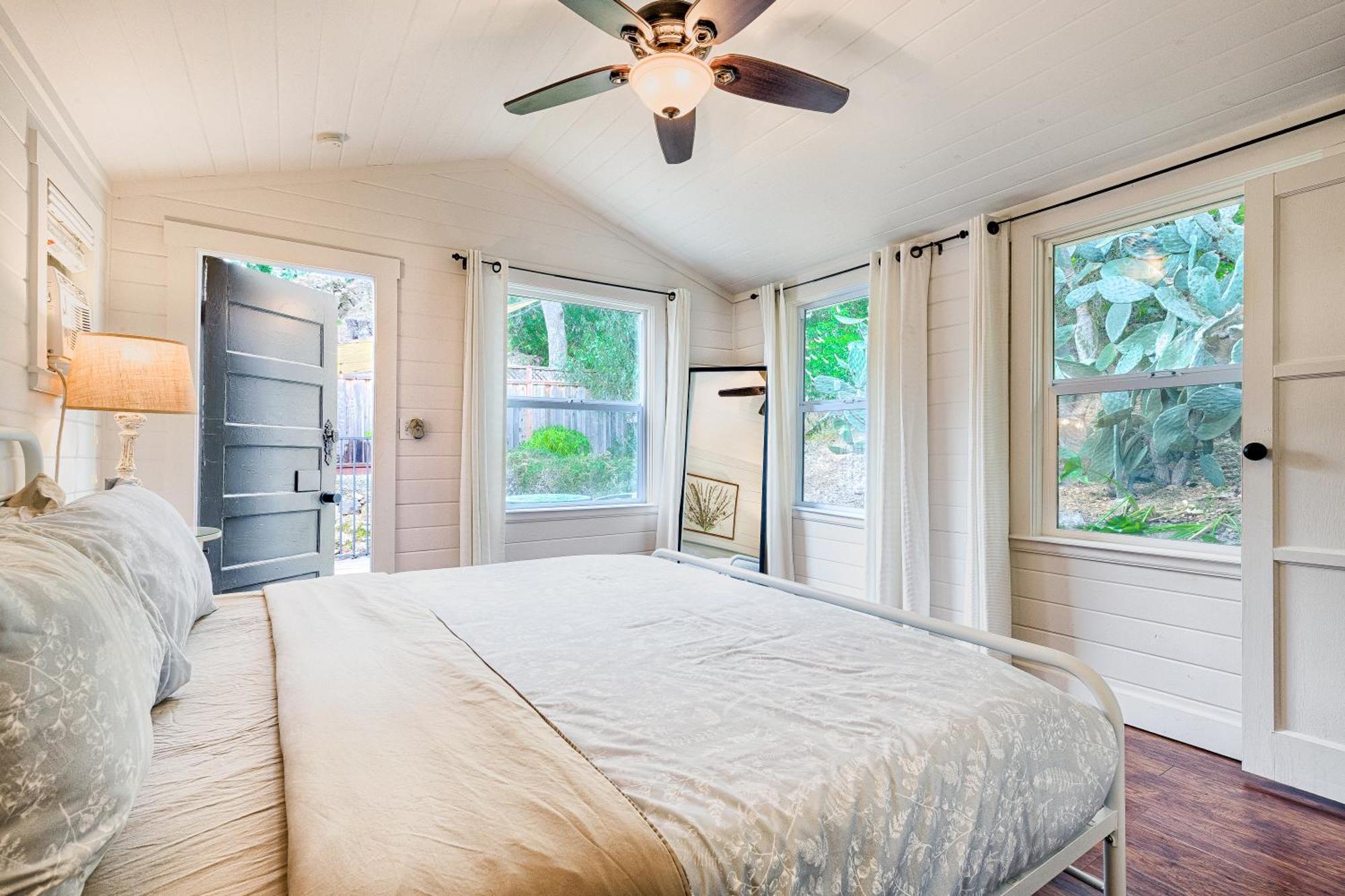 Holiday home Timeless Charm, Modern Comfort Close To Everything Sonoma