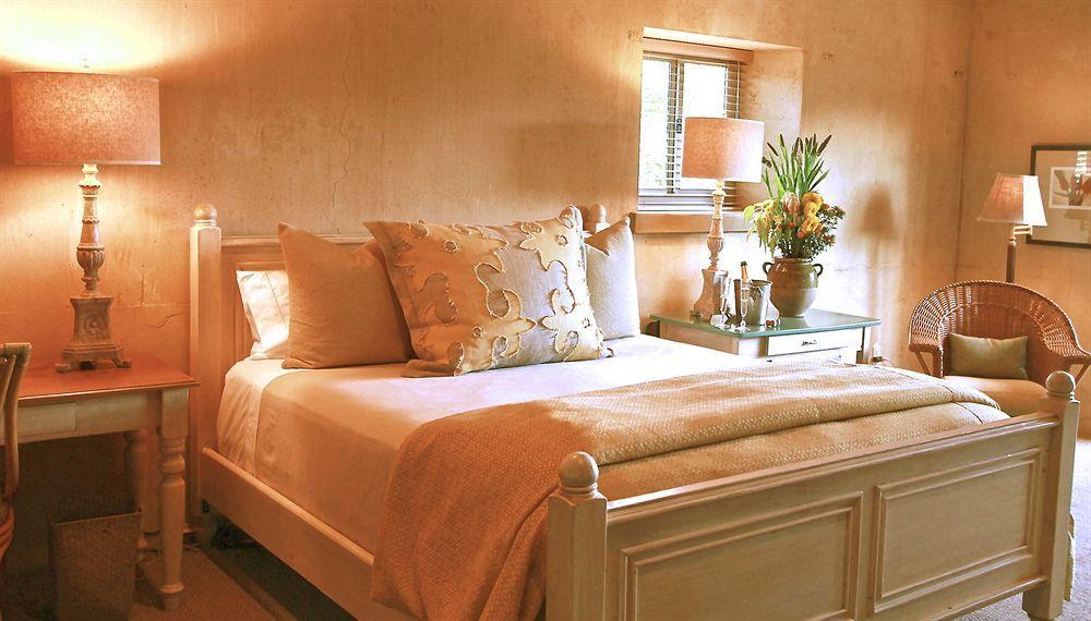Ramekins Inn 2*